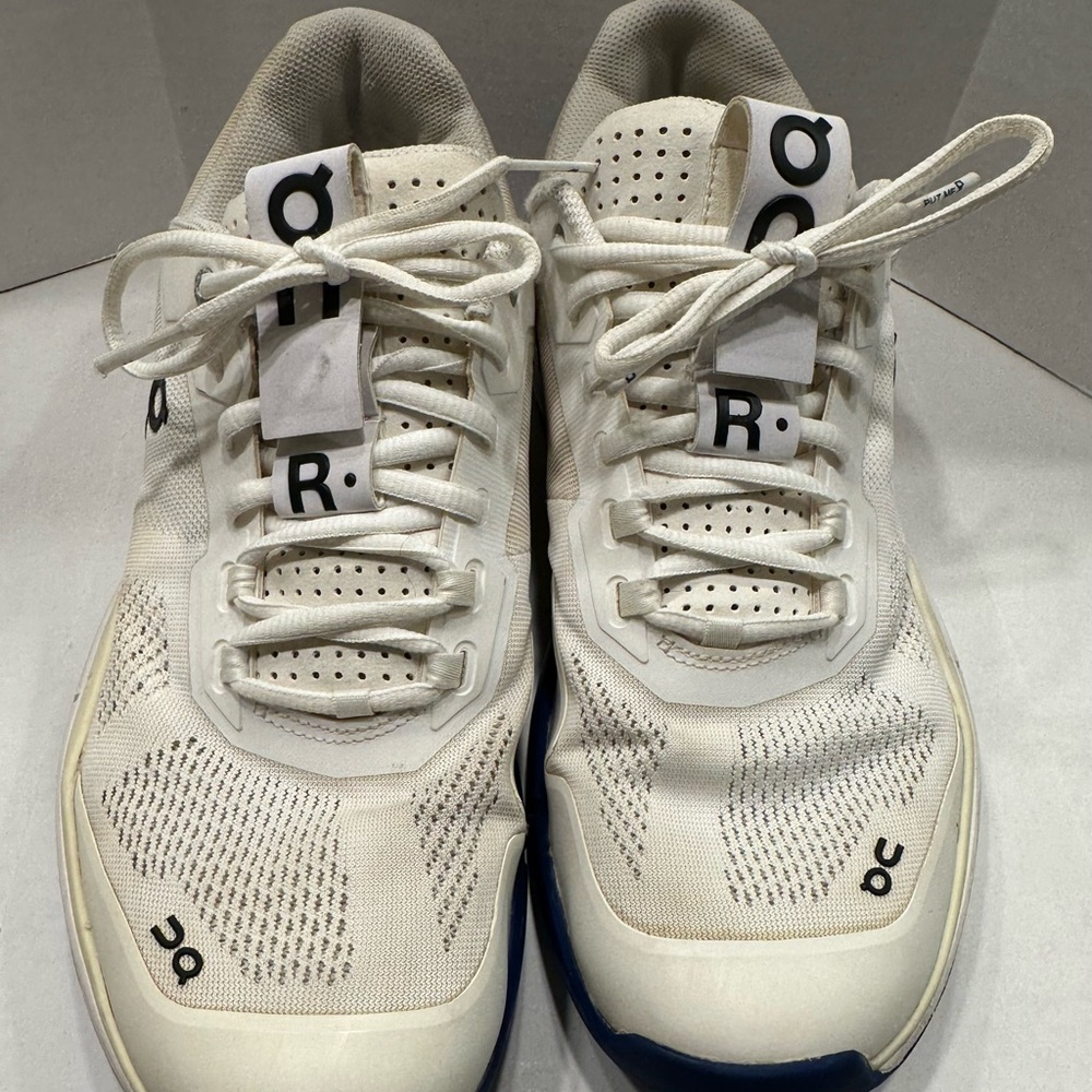 On Running The Roger Pro Men's Cream and Blue Sneakers